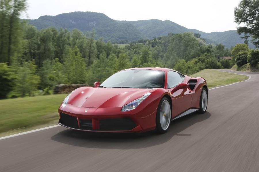  Ferrari 488 GTB 2015 года  (фото 19 из 31)